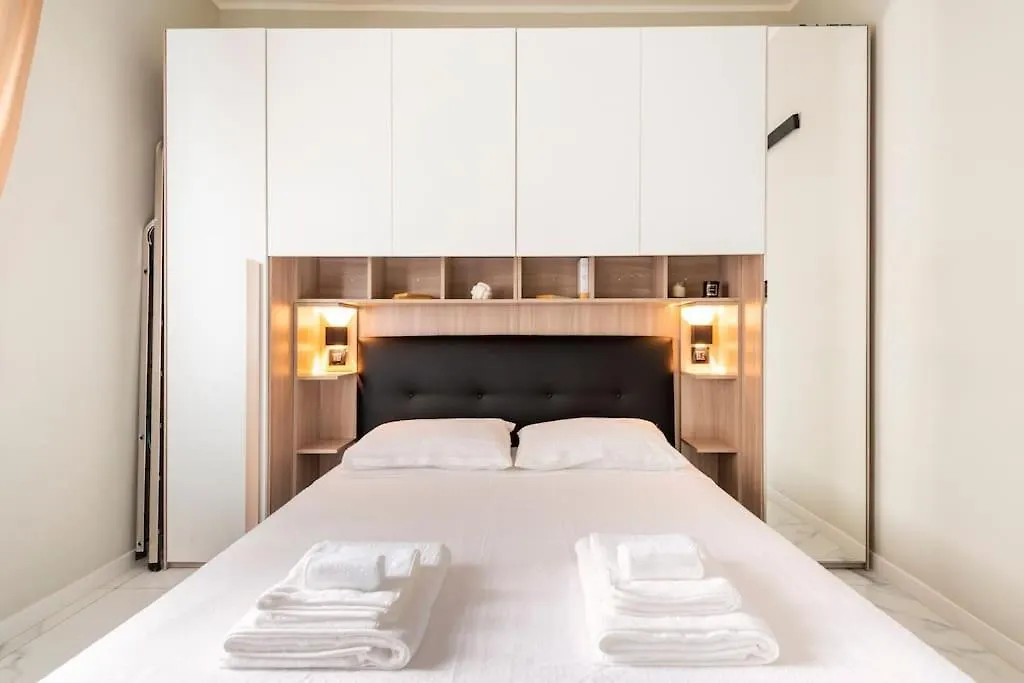 Freeland House Apartment Parma 0*,  Italy